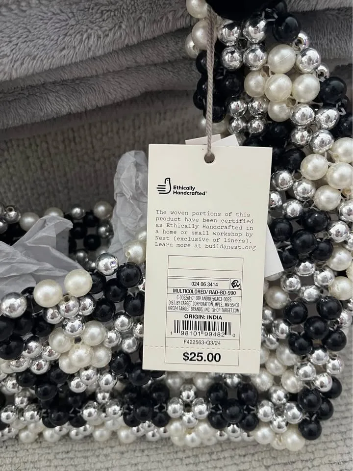 Beaded Purse with Bow image indicator(3)