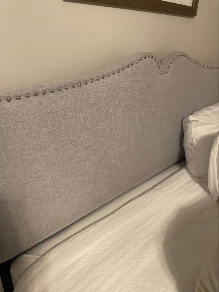 Queen size Headboard - photo 4