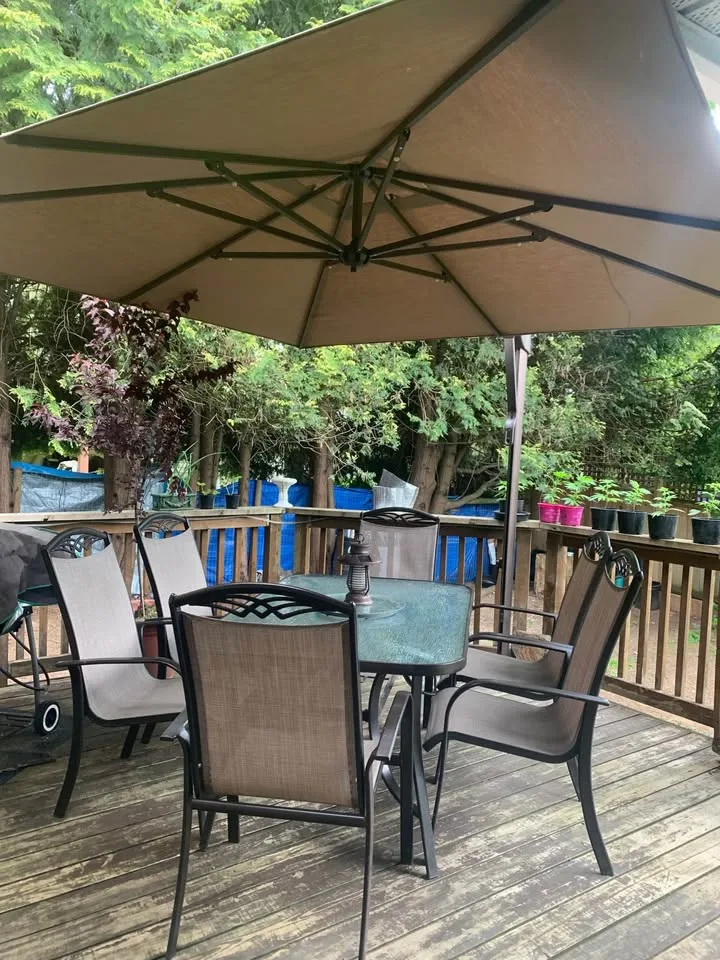 Treasure Garden 10-ft square Cantilever Patio Umbrella image indicator(2)