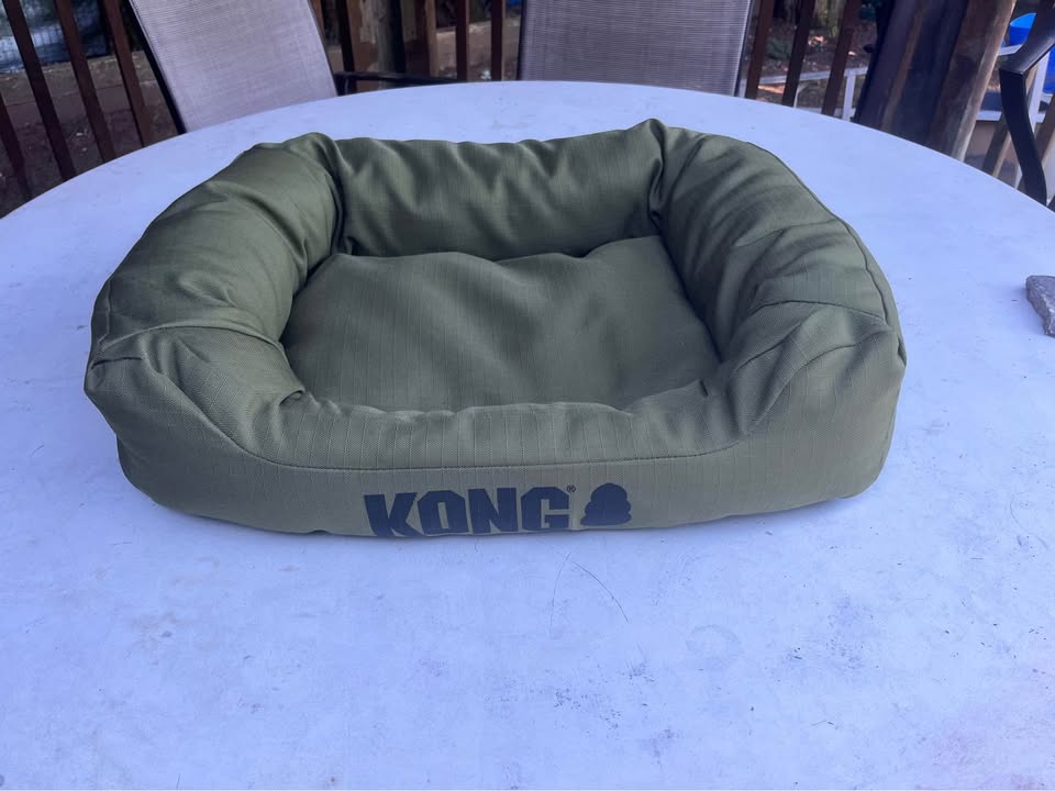 KONG Cuddler Dog Bed – Green ONE left! - photo 3
