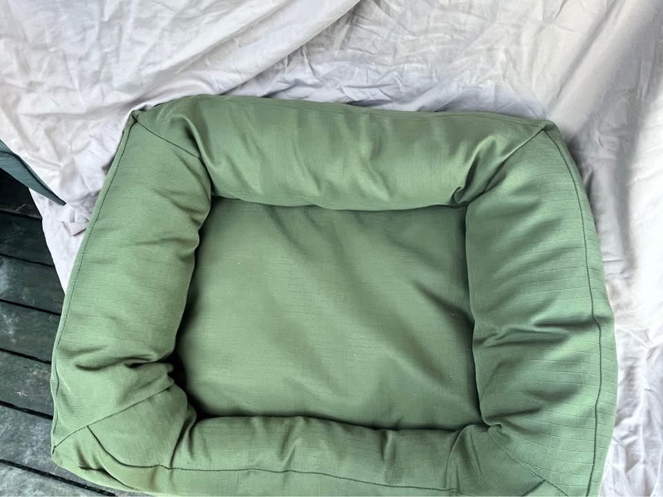 KONG Cuddler Dog Bed – Green ONE left! - photo 4