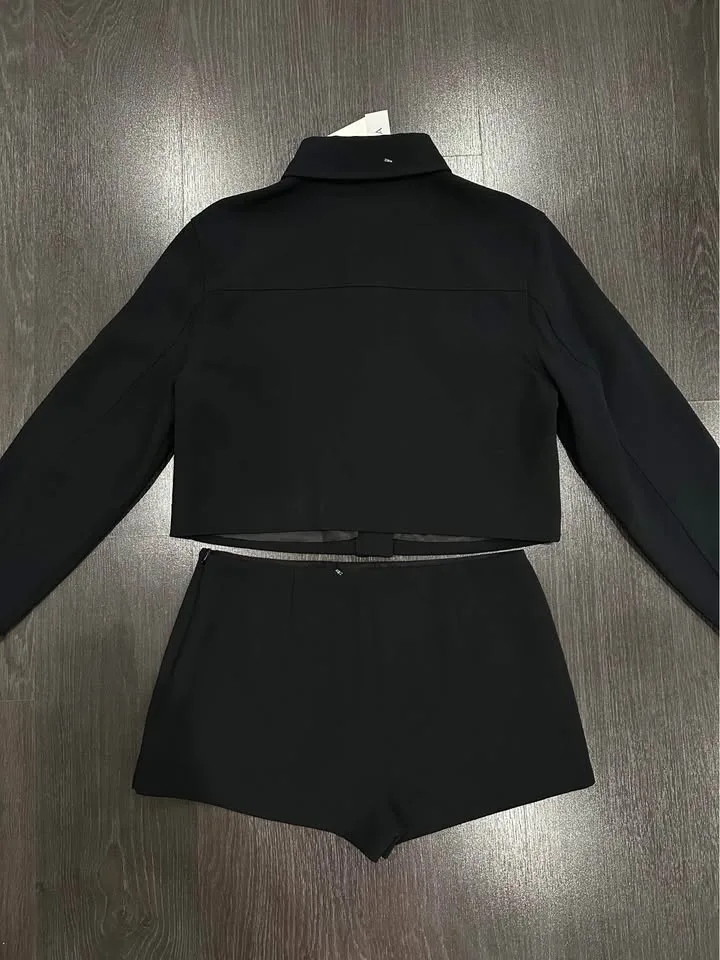 Aritzia Jewel Skort Size 8 NWT image indicator(7)