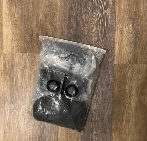 Alo Yoga Airbrush Stripe Cropped Leggings S image indicator(4)