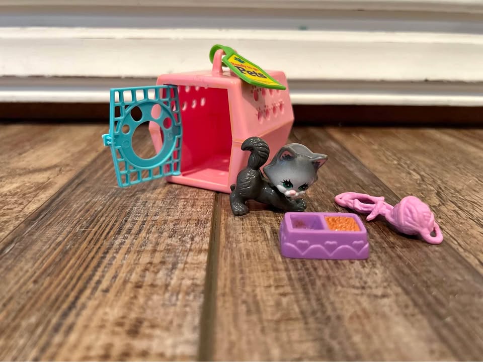 Vintage Littlest Pet Shop Frisky Kitty