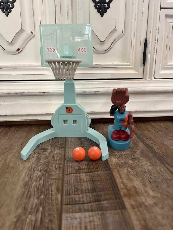 Space Jam Lebron James Dunks Playset