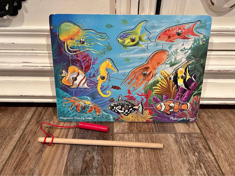 Melissa & Doug Fishing Magnetic Puzzle Game