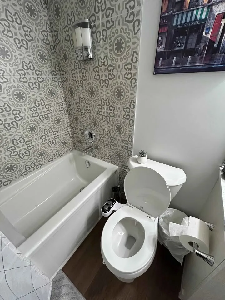 Furnished 2-Bedroom Basement Suite for Rent image indicator(8)