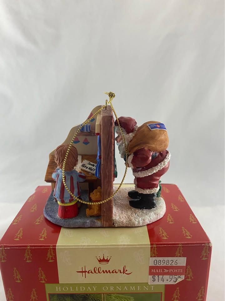 2002 Hallmark Canada Post Ornament “Write To Santa” - photo 4