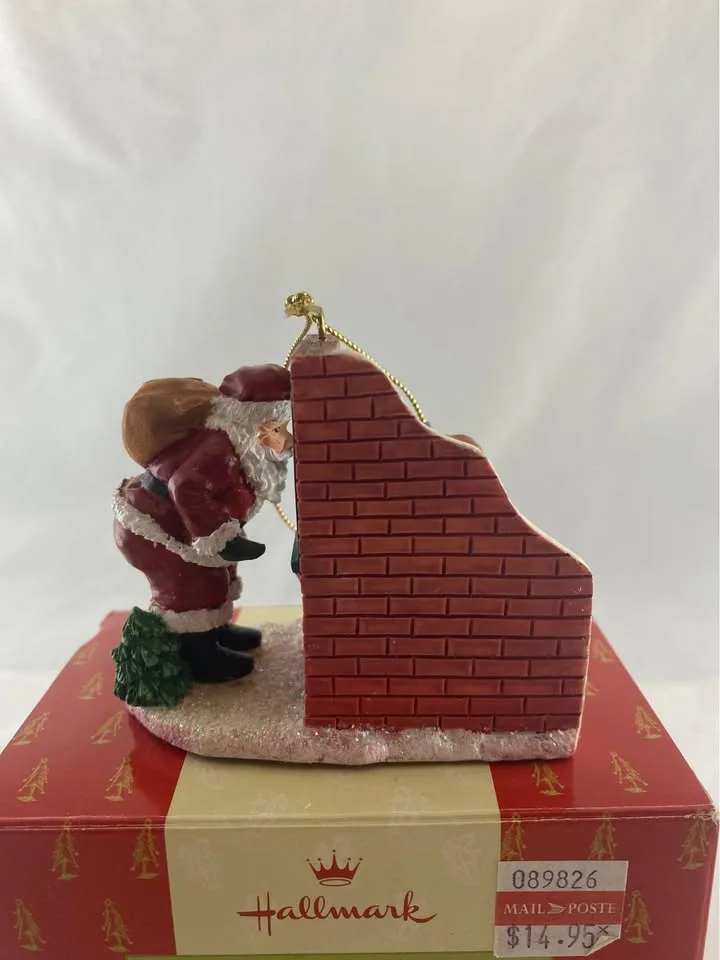 2002 Hallmark Canada Post Ornament “Write To Santa” image indicator(6)