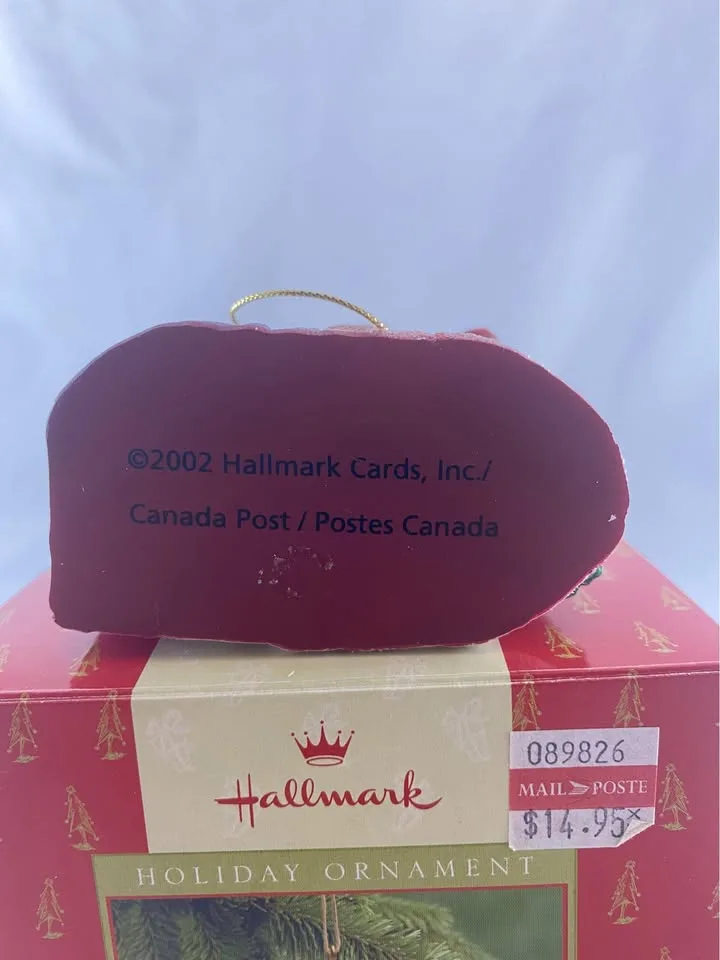 2002 Hallmark Canada Post Ornament “Write To Santa” image indicator(8)