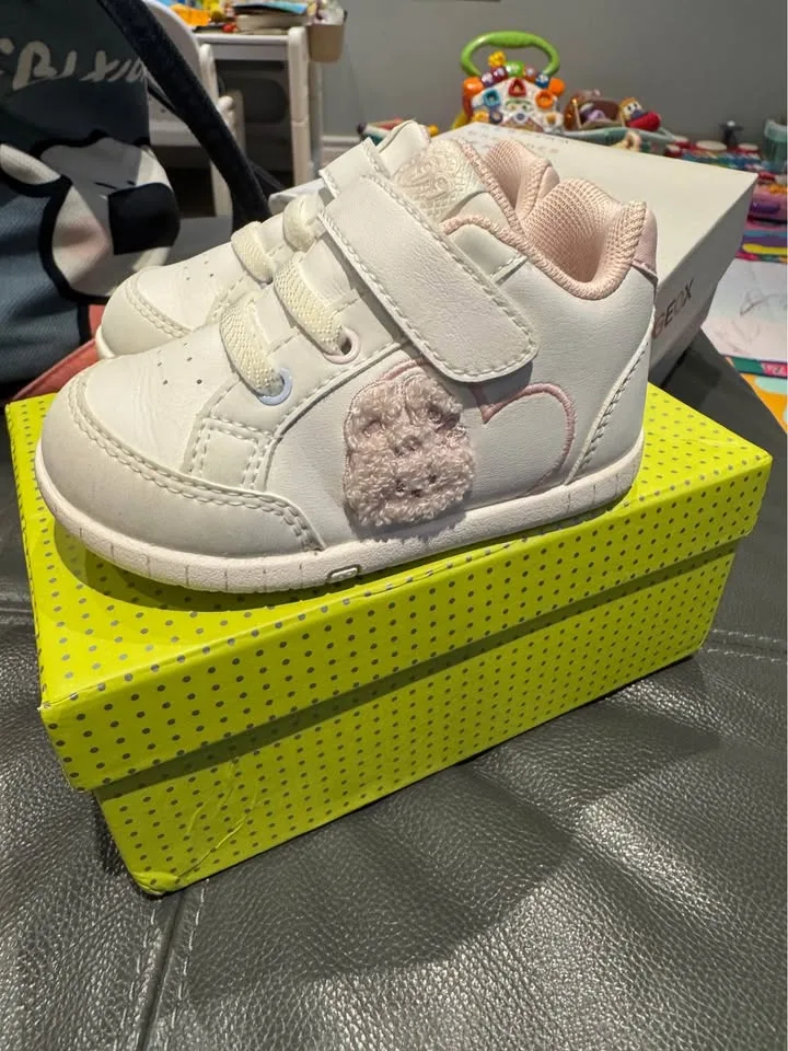 Selling Baby Dr. Kong shoes image indicator(2)