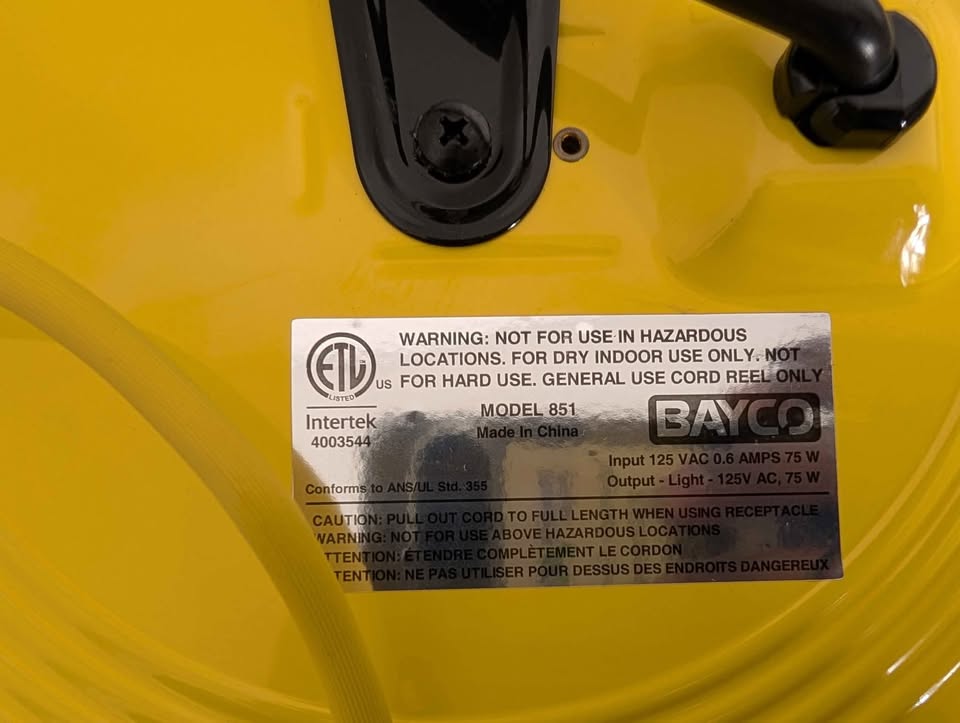 Bayco Utility Light on 50-Foot Metal Reel - photo 2