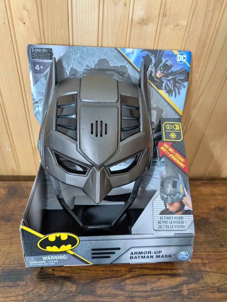 DC Comics Armor-Up Batman Mask