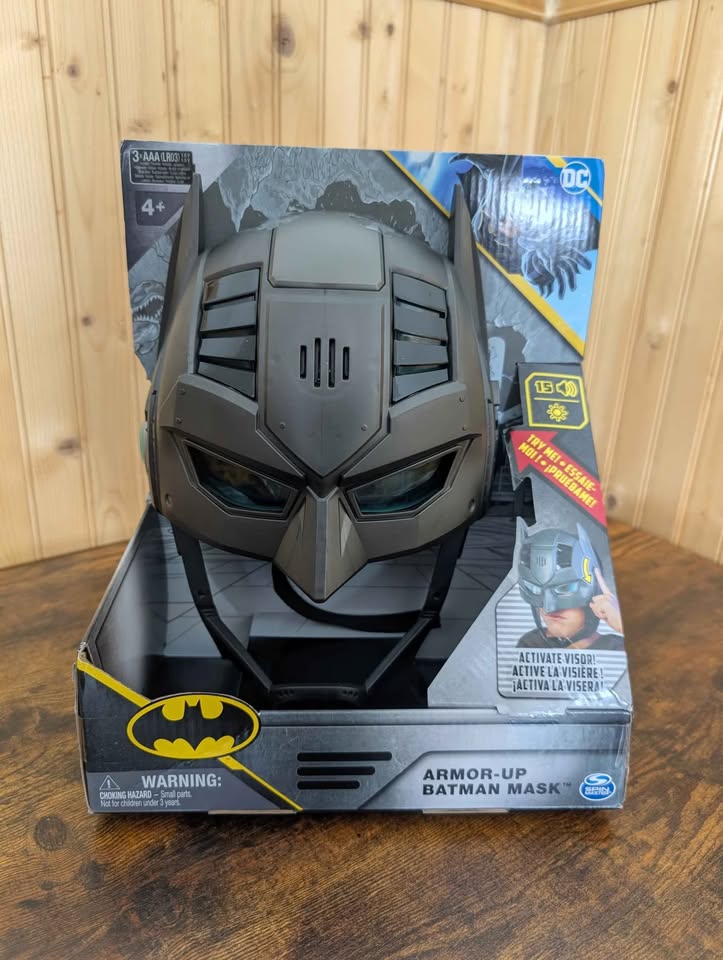 DC Comics Armor-Up Batman Mask - photo 3