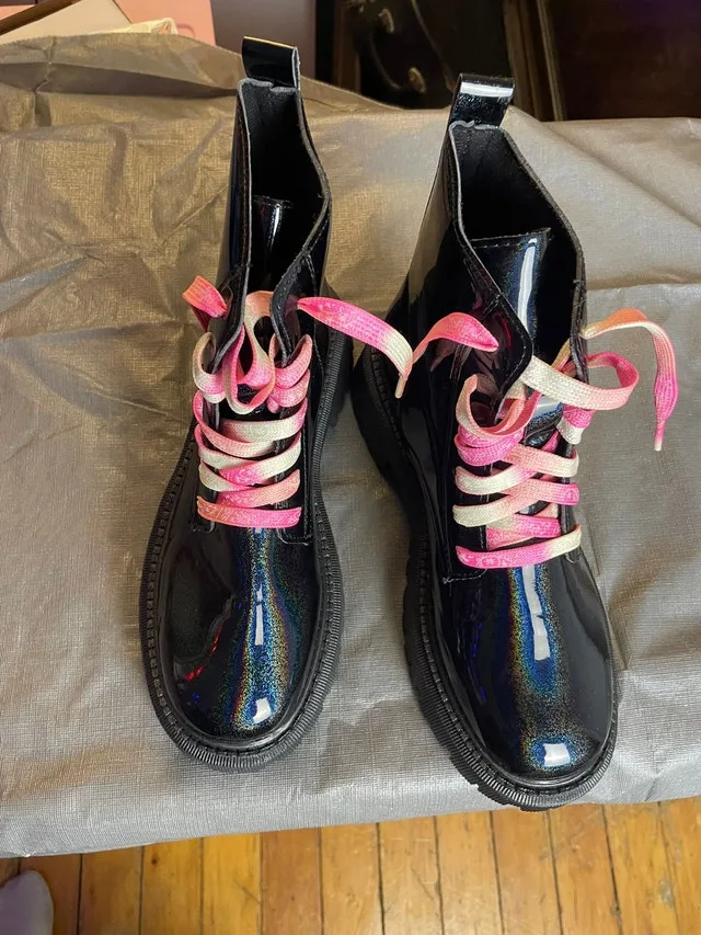 Women’s Black Doc Marten-Style Boots w/ Fish Skin Glimmer – S 39 thumbnail