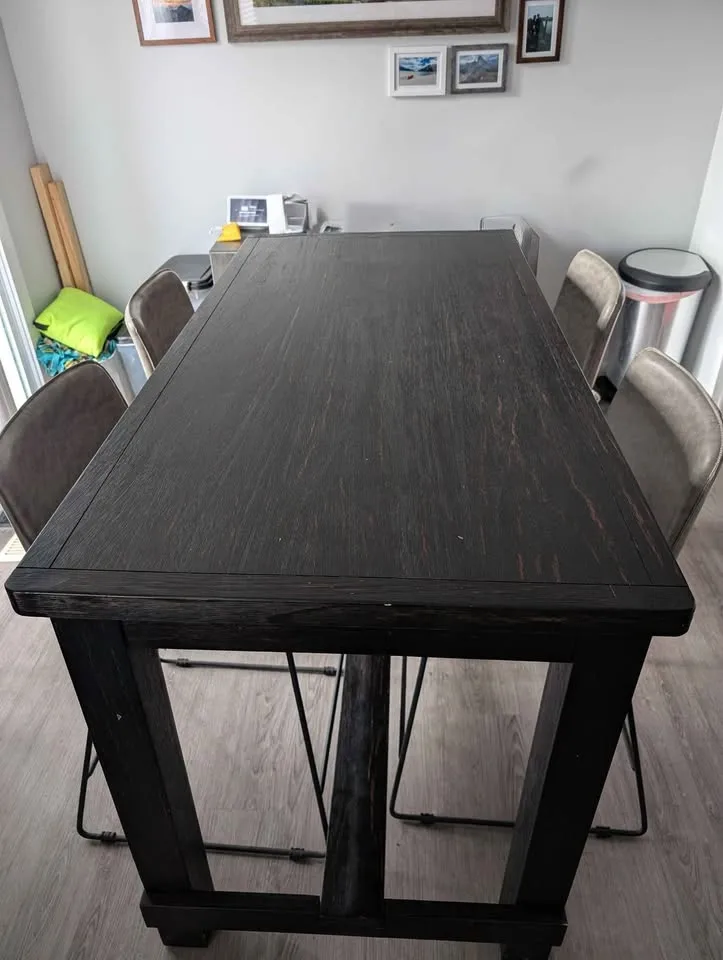 High-Top Dining Table Set image indicator(2)