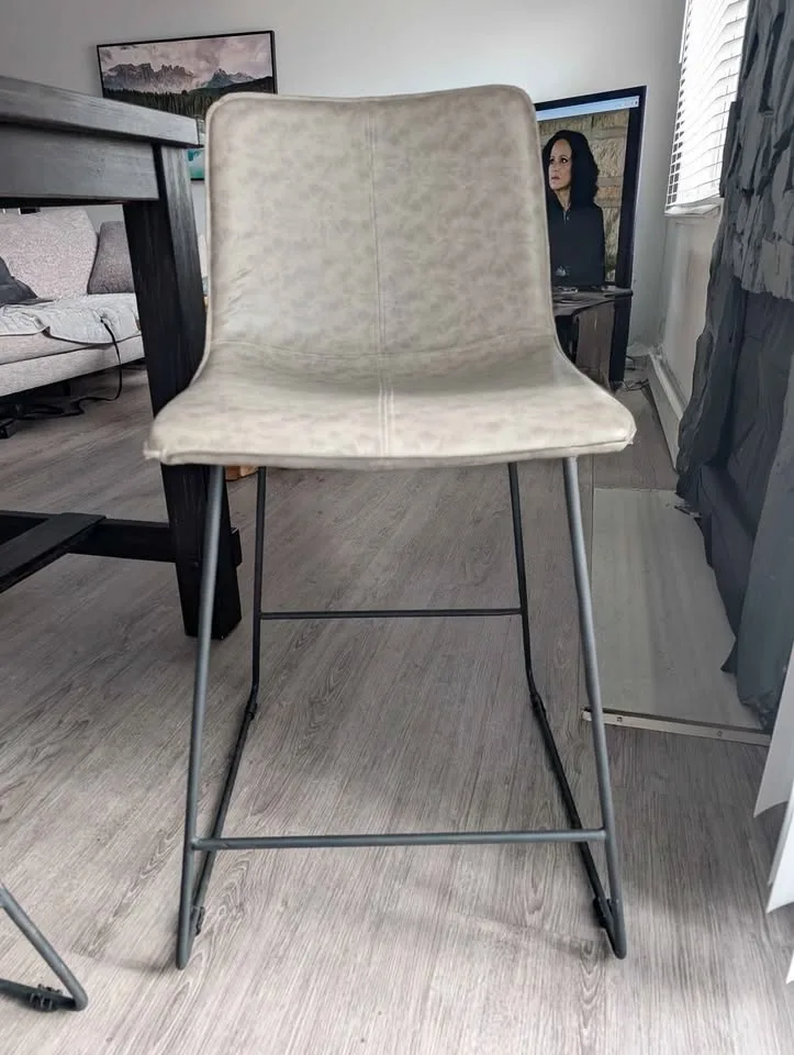 High-Top Dining Table Set image indicator(3)