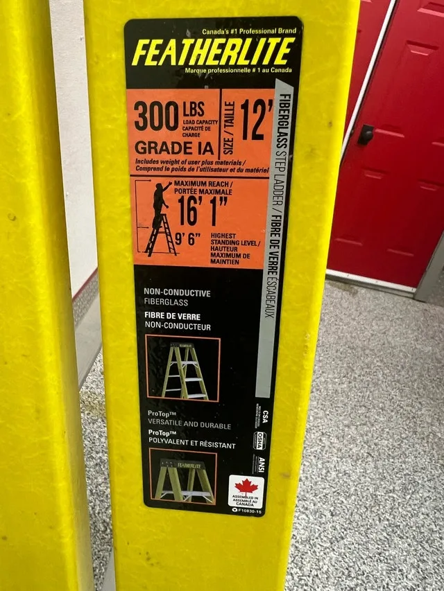 12’ foot fiberglass ladder image indicator(2)