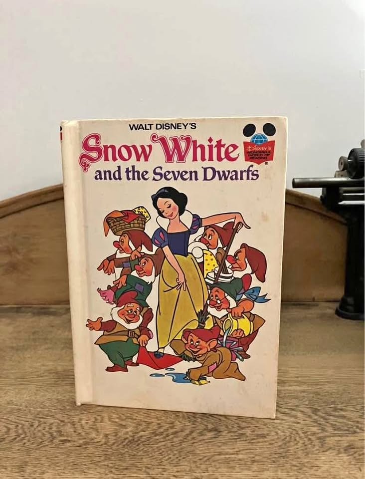 Vintage 1973 Disney Snow White Hardcover