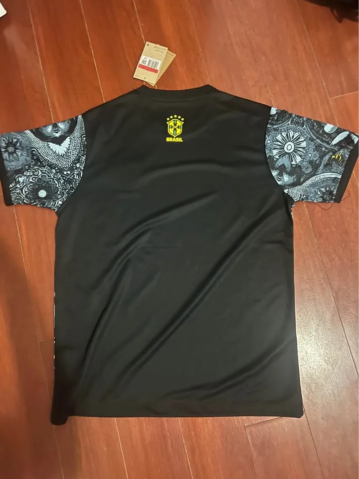 Nike soccer jersey size Large image indicator(3)