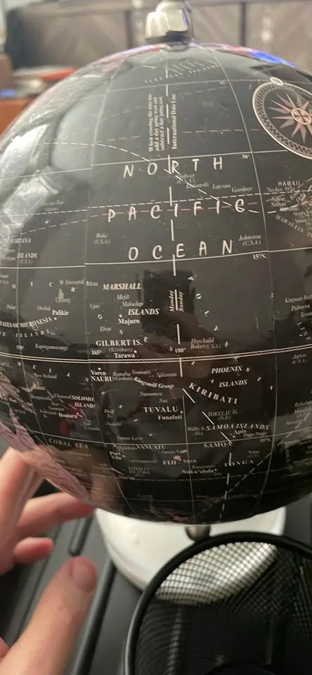 Office Desk Supplies/Decorations image indicator(2)