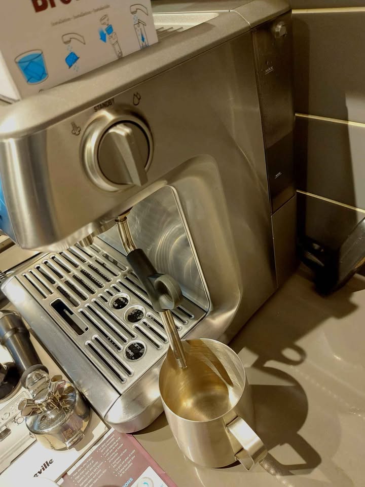 Breville Barista Express - Like NEW!! - photo 4