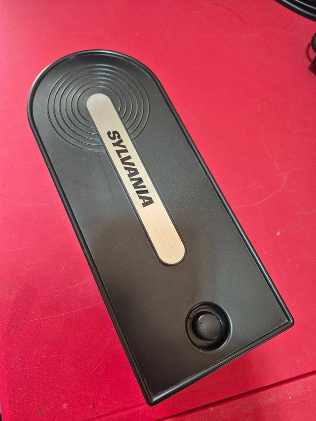 Sylvania 2 speed turntable