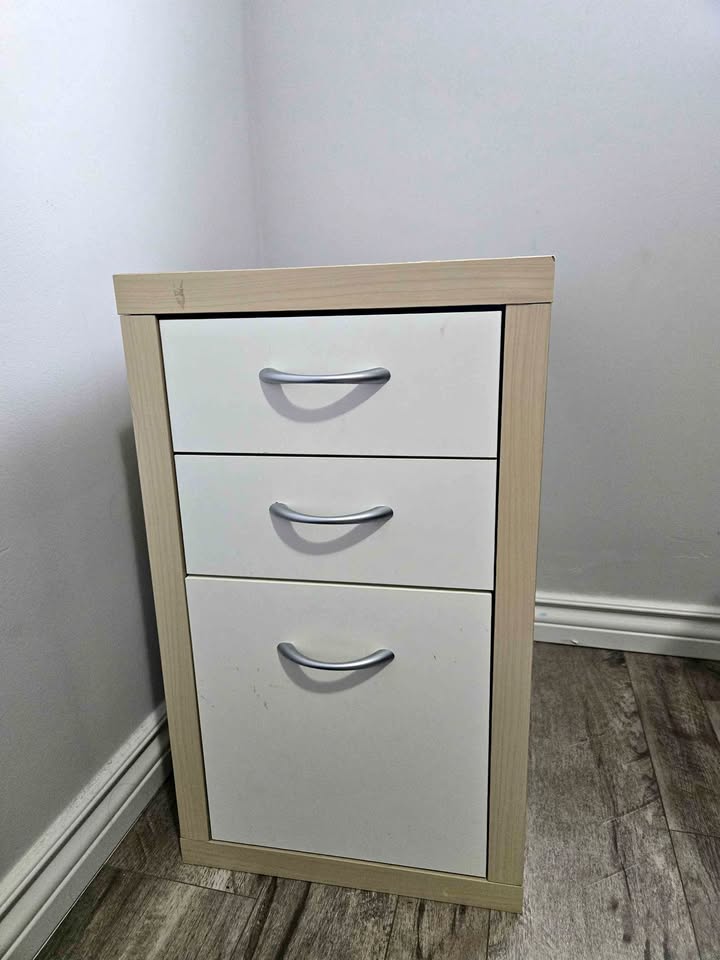 Bedside table