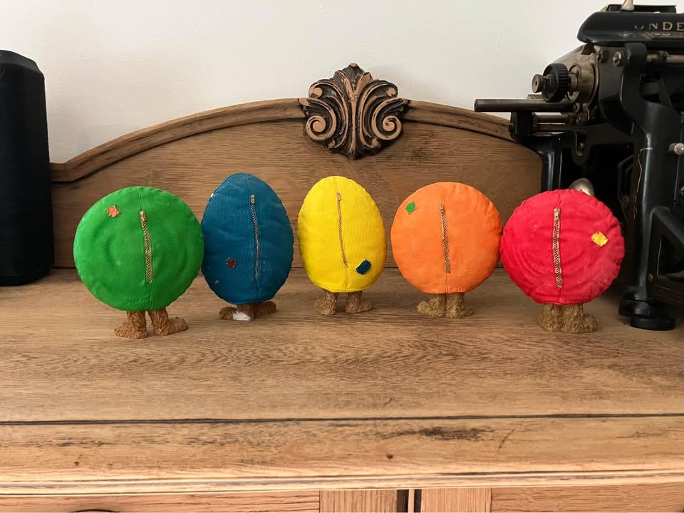 Boyd M&M Decorative Bears set of 5 see description - photo 2