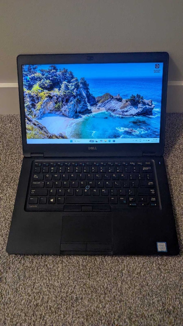 Dell Latitude laptop Win 11 Pro