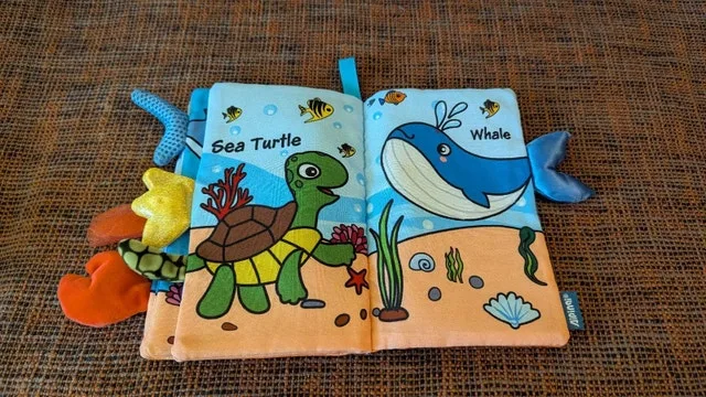 Zubels Ocean Tails Cloth Book image indicator(4)