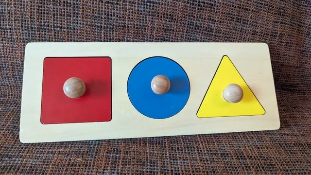 Montessori Shape Sorter image indicator(2)
