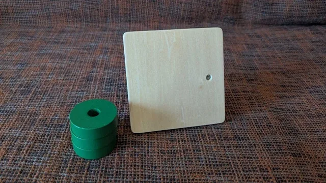Montessori Discs on Horizontal Dowel image indicator(3)