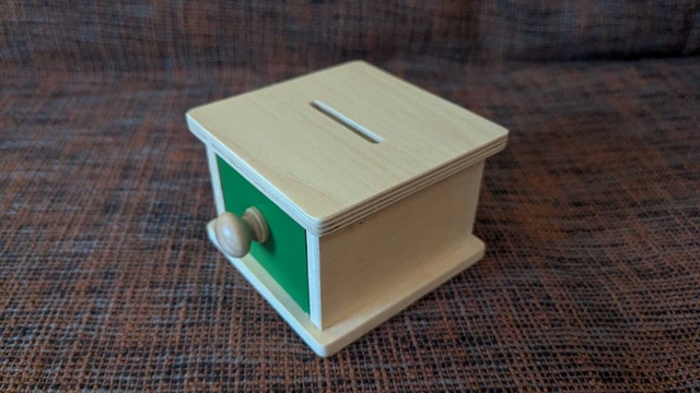 Montessori Object Permanence Box with Disks