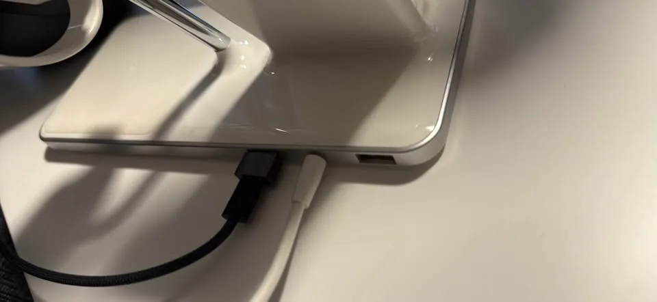 ubiolabs 3 in 1 charger image indicator(3)