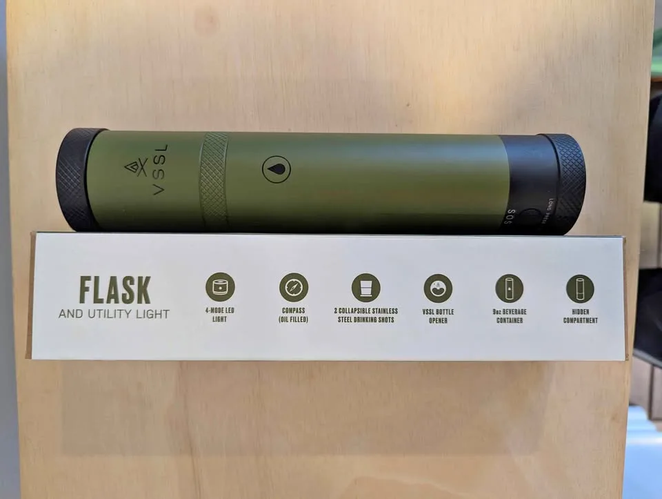 VSSL Flask and utility light