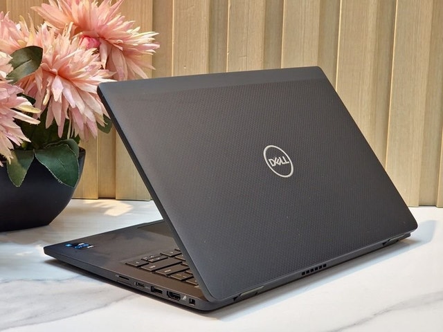 1yr old Dell Latitude 7420 Laptop (Core i7, 32GB RAM, 512GB SSD) - photo 4