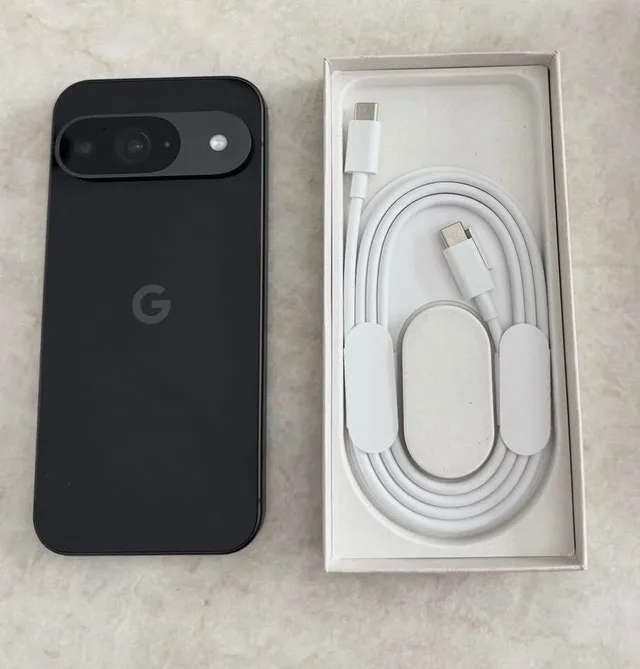 Like New Google Pixel 9 Phone (128GB, Black) image indicator(3)