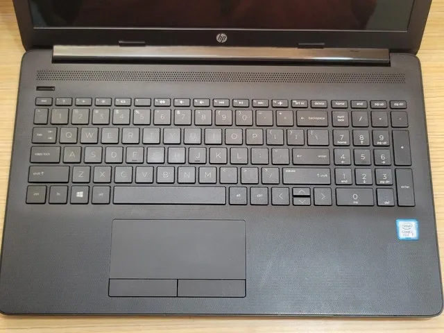 15.6" HP Pavilion Laptop (Intel Core i5, 8GB RAM, 256GB SSD) image indicator(2)