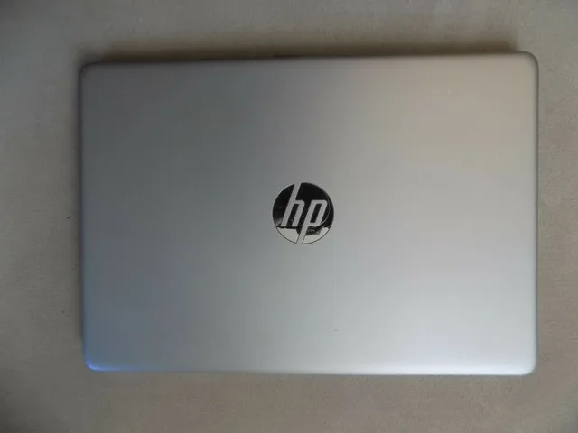15.6" HP Pavilion Laptop (Intel Core i5, 8GB RAM, 256GB SSD) image indicator(3)