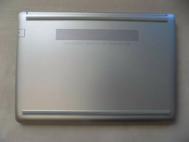 15.6" HP Pavilion Laptop (Intel Core i5, 8GB RAM, 256GB SSD) image indicator(4)