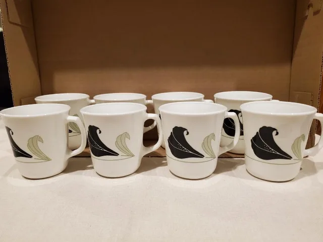 Vintage Corelle Cups – Black Orchid image indicator(2)