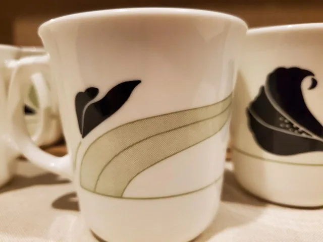 Vintage Corelle Cups – Black Orchid image indicator(5)