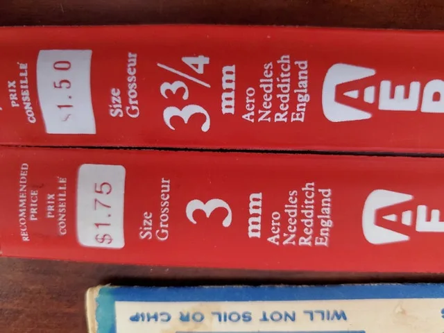 Vintage Knitting Needles image indicator(3)