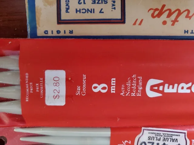 Vintage Knitting Needles image indicator(4)