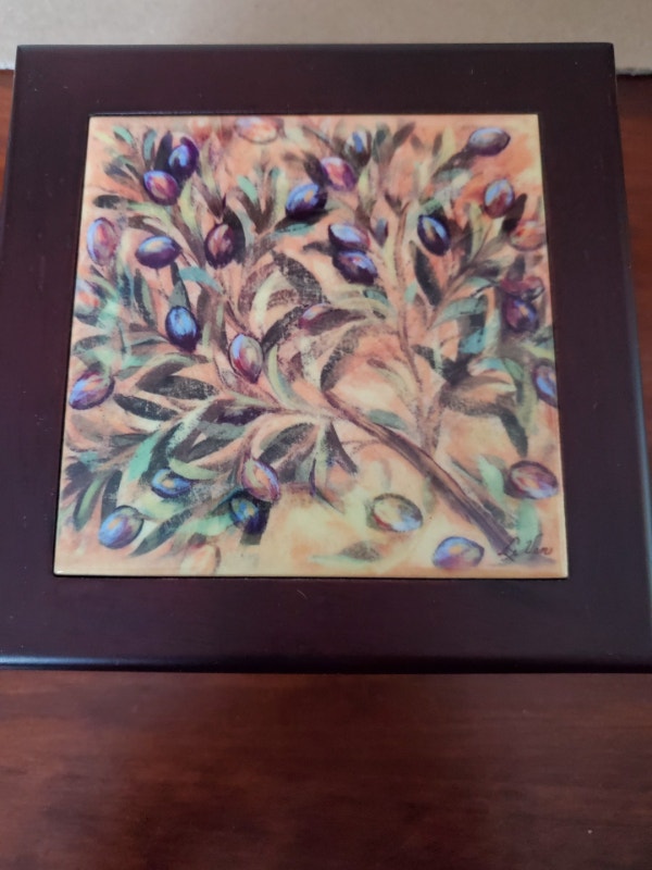 Decorative Box containing Bottle Stoppers - photo 3