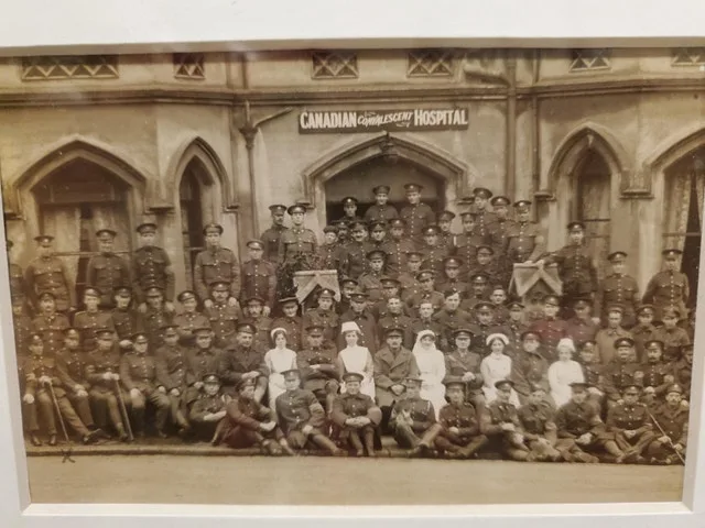 Vintage photos in nice frame image indicator(3)