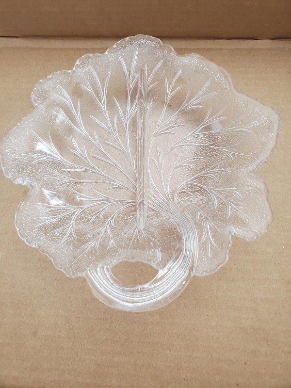 Vintage Leaf Glass Relish Dish - photo 2