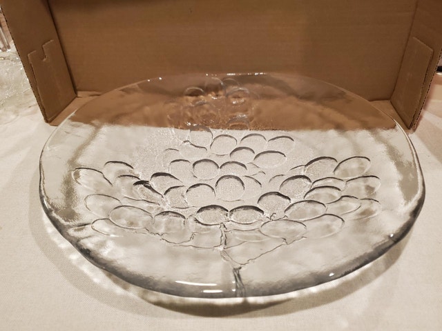 Kosta Boda Shallow Bowl - Grape Pattern