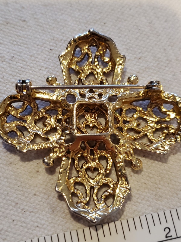 Gold Tone Maltese Cross Brooch - photo 2